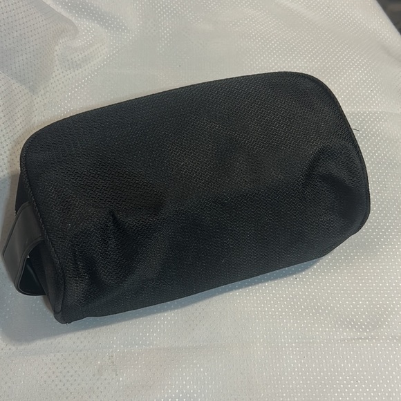 Giorgio Armani Parfums Cosmetic Bag Toiletries Travel Zip Up Bag - Picture 3 of 7